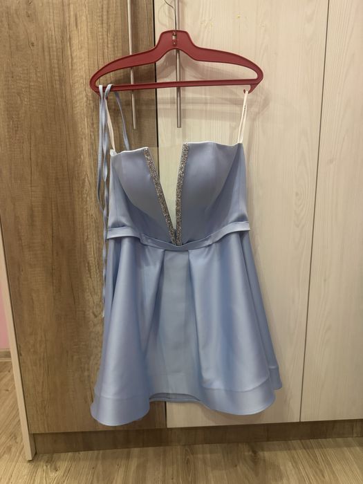 Луксозен сет LORRETI – рокля + колан с пера + choker (като нови)