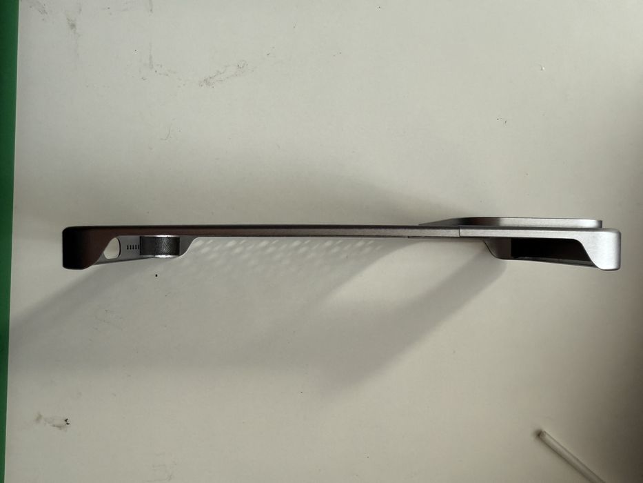 Iphone 15 Pro Alumin va Plastikli Chexollar