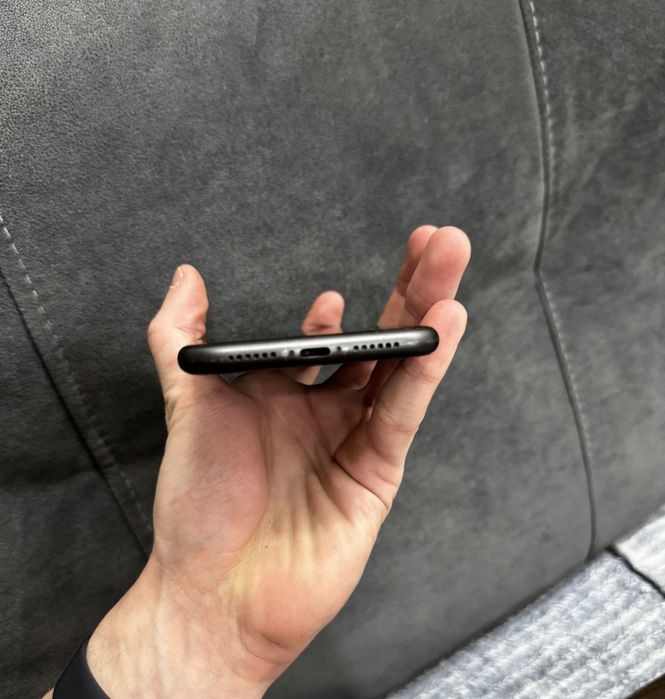 Айфон 11продам хорошо работает