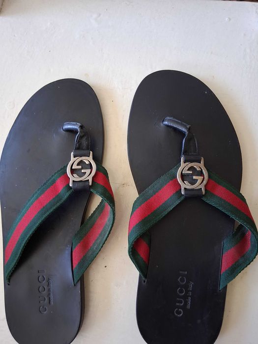 Slapi de barbat  marca  Gucci