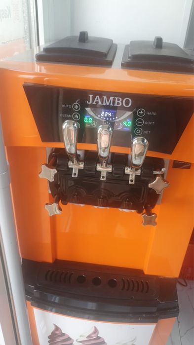 Продам мороженое апарат фризер