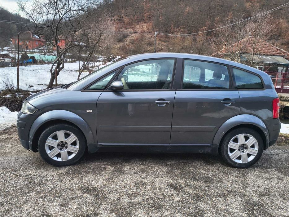 Vând audi A2 an 2003