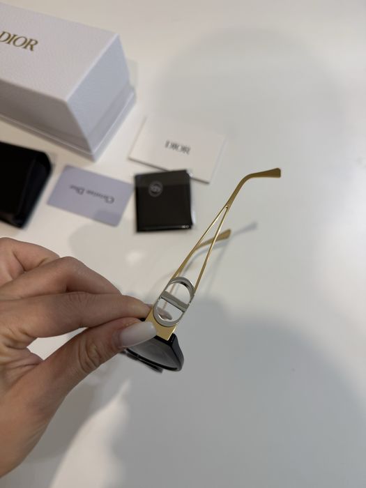 Солнцезащитные очки Christian Dior