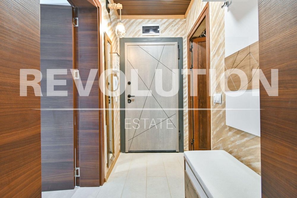 Двустаен апартамент в ж.к. Люлин 10