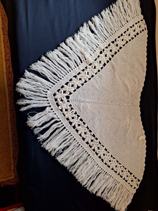 Ръчно плетен шал