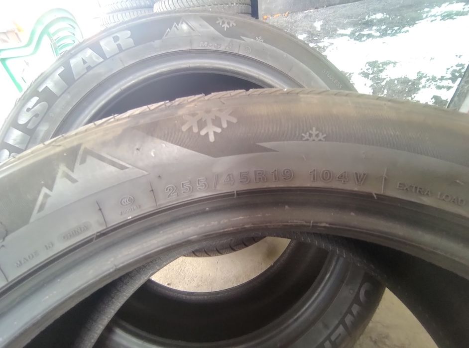 255/45/19 tristar