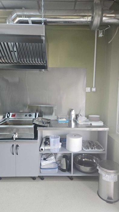 De vanzare- Mobilier si utilaje complete pentru placintarie
