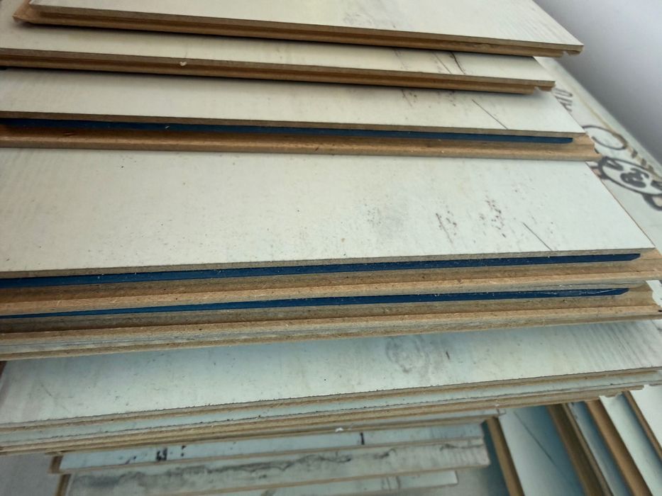 Ламинат б/у 12 квадратных метров