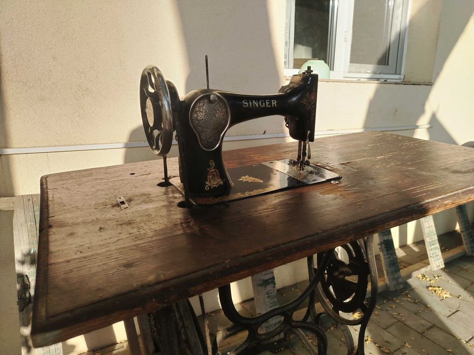 Mașina de cusut Singer