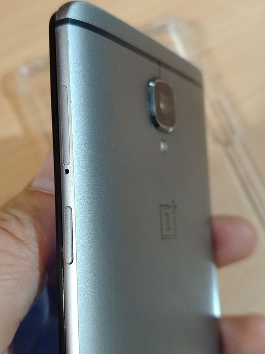 One plus 3T смартфон