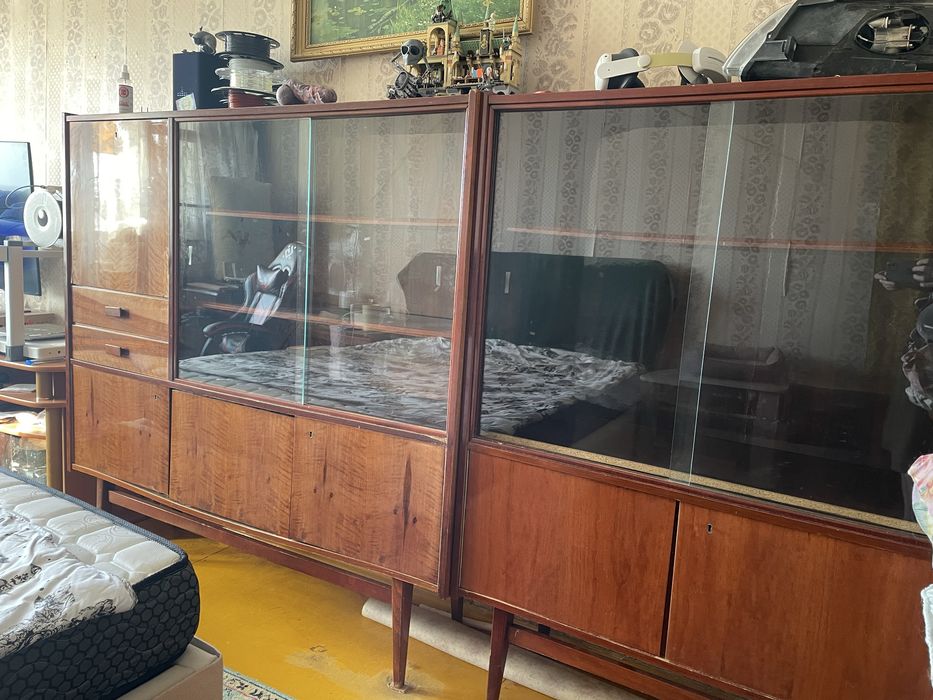 Отдам сервант  бесплатно