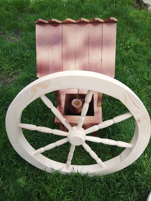 roată din lemn rustic