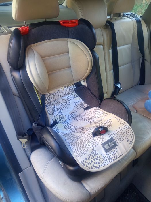 CHIPOLINO Стол за кола  Isofix