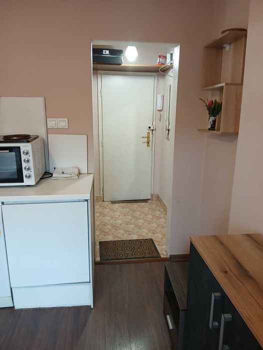 Дава се под наем Ателие в София, Лозенец - 20 кв.м за 298.86 € - Снимка #1