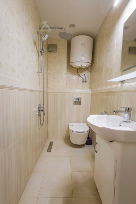 Дава се под наем Тристаен апартамент в София, Витоша - 140 кв.м за 1050 € - Снимка #12