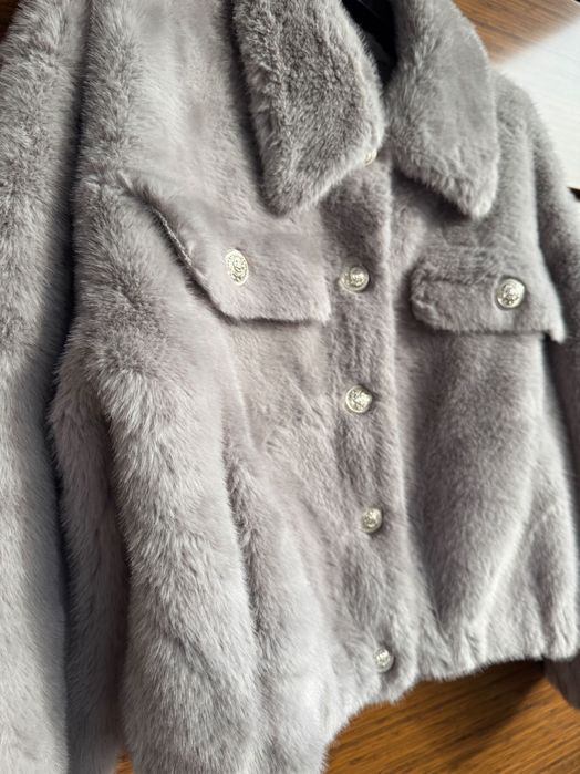 Уникално късо палто