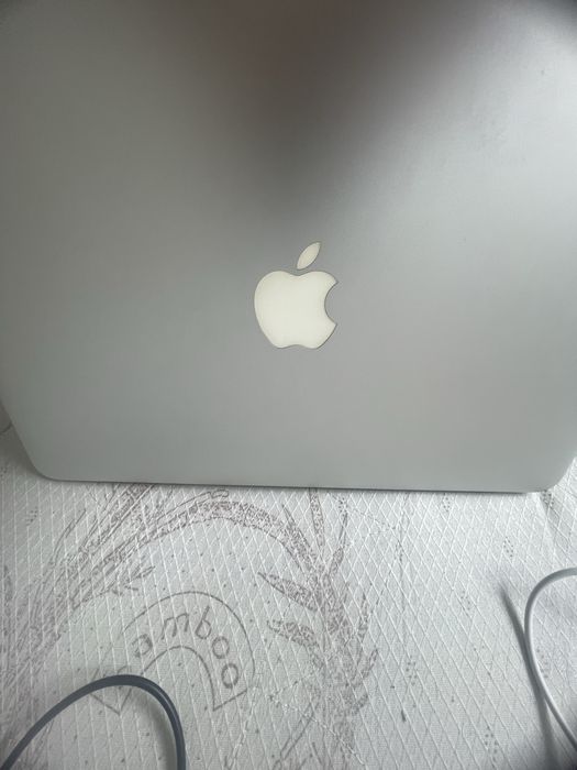 Macbook 2012 года
