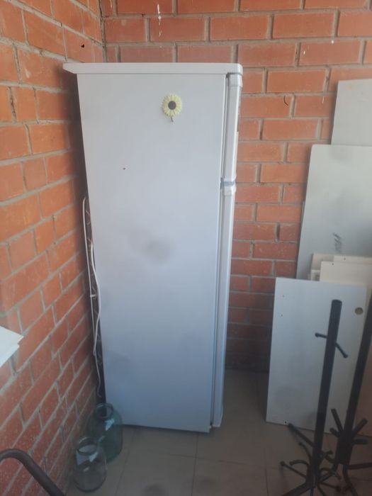 Продам холодильник