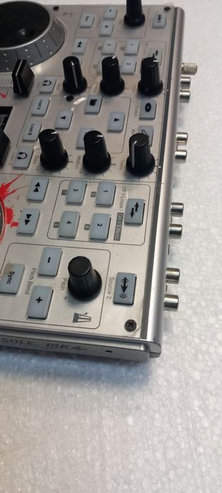 Consola dj  Hercules mk 4