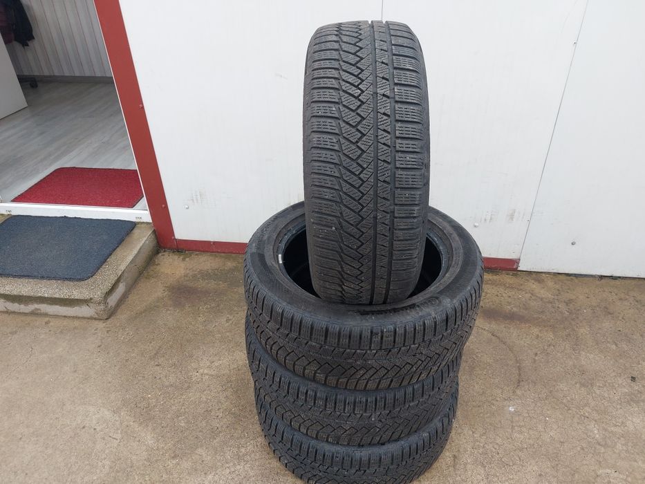 125 lei bucata! Set anvelope M+S/IARNA 225 50 17 Continental