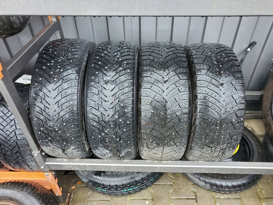Anvelope cauciucuri de iarna 225/55/17 Michelin și Continental r17