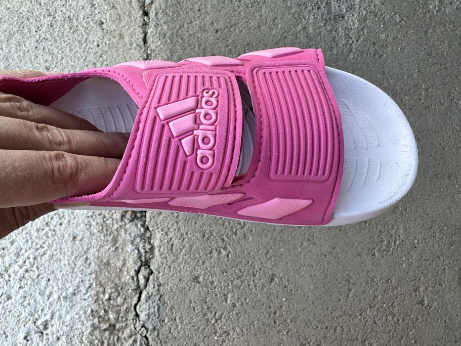 Сандали за момиче