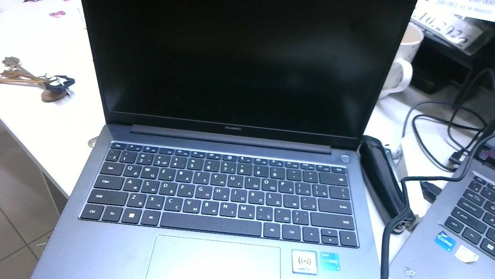 продается ноутбук Huawei Matebook D14