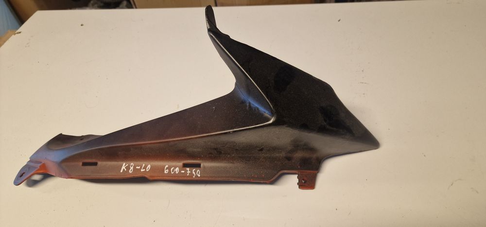 Suzuki GSXR 600 și 750 K8 K9 2008 2009  carena laterala codita stop