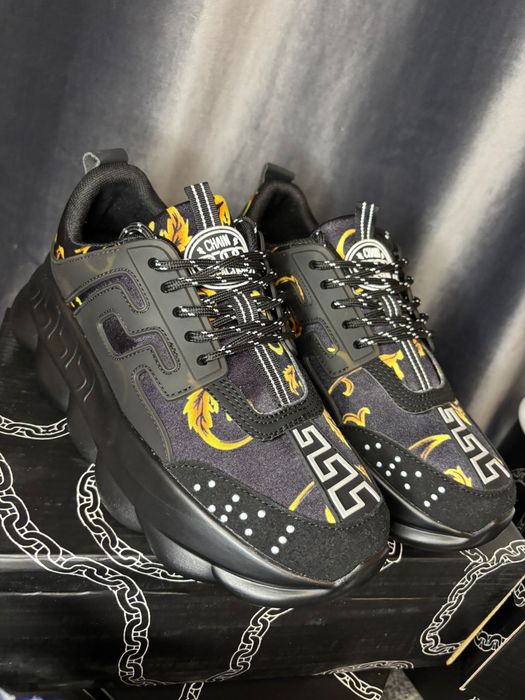 Adidasi versace diverse cumori