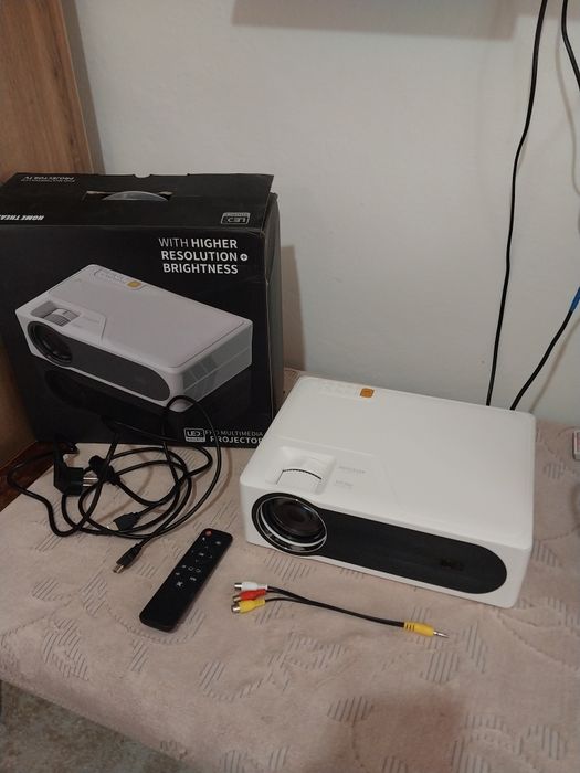 Проектор Everycom YG625