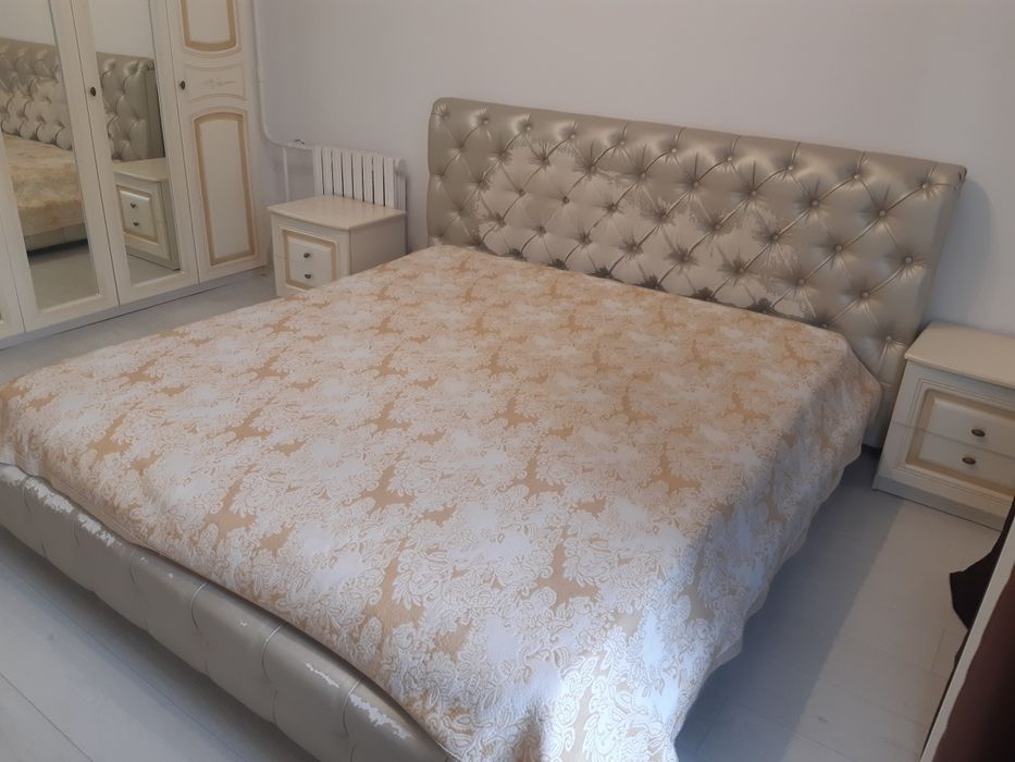 Продам спальный гарнитур б/у