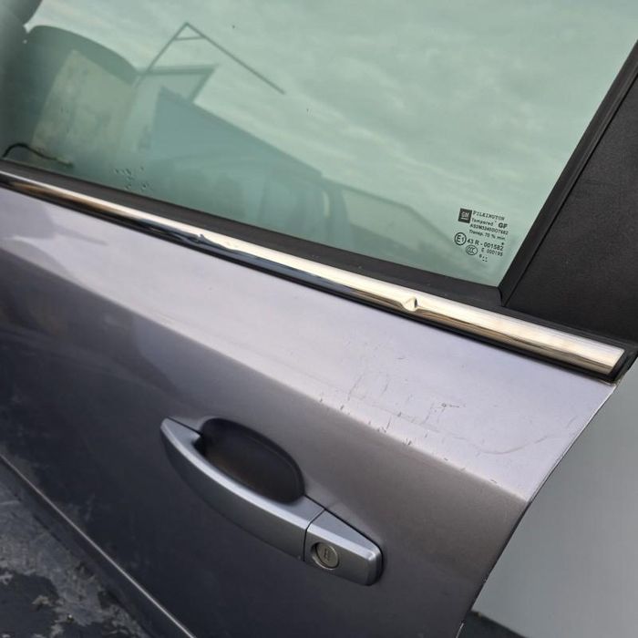 Portiera usa stanga fata completa Z163 Opel Astra H