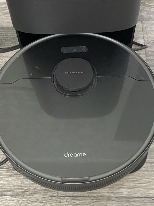 Продам робот пылесос Dreame