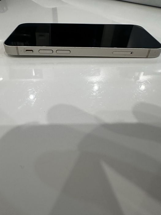Iphone 13 mini 128GB + оригинално зарядно