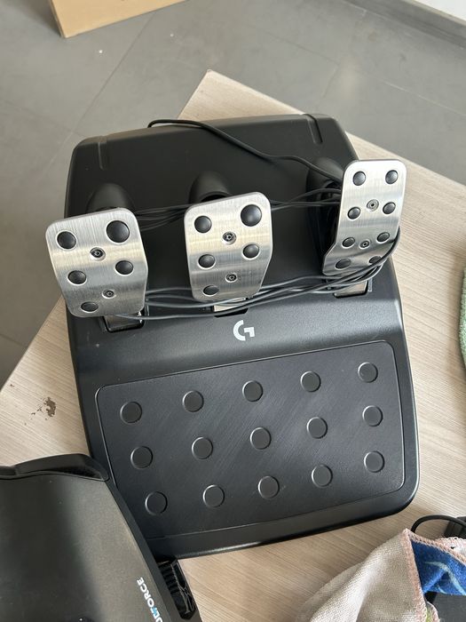 Игровой контроллер Logitech G923 черный