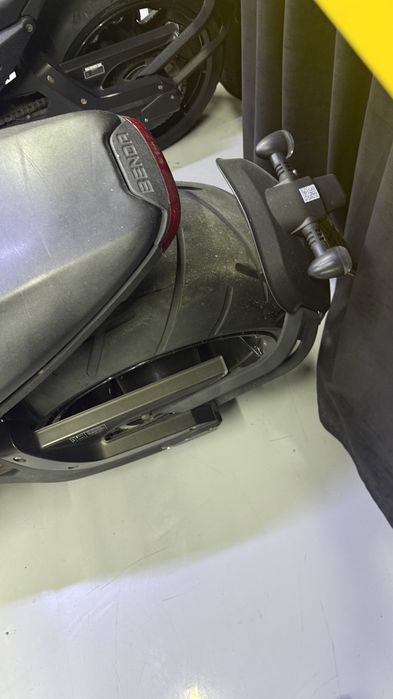 Benda moto sotiladi 700 kub 4 slindrli yengi  gen bor