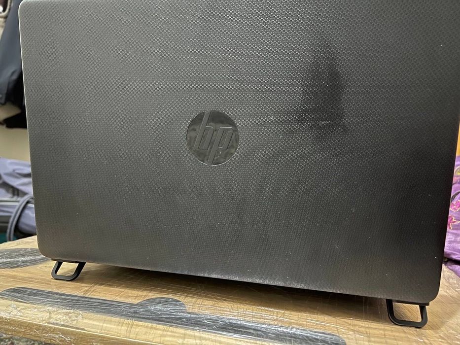 HP Laptop 15s-eq2xxx