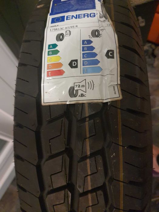 Roata si anvelopa rulota/ remorca