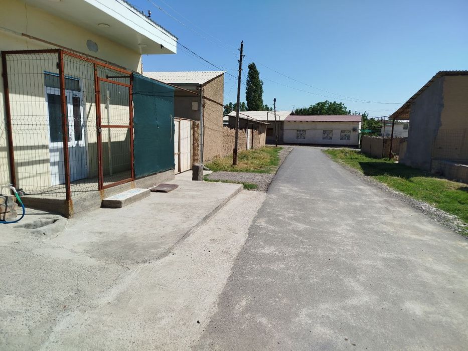 3 - Sotx 4 - xona Xovli sotiladi