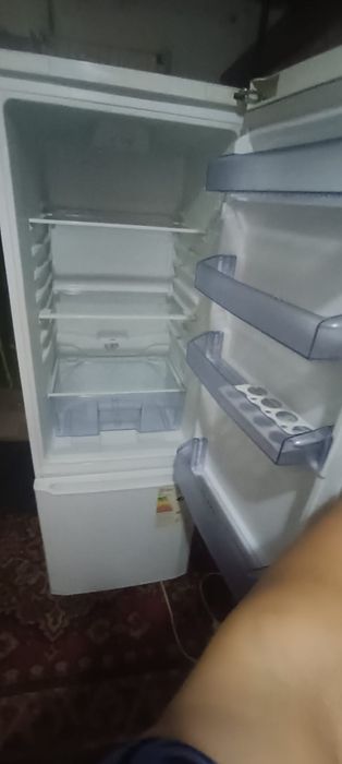 Продам холодильник б/у.