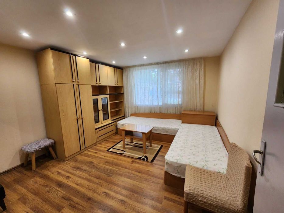 Дава се под наем Тристаен апартамент в Пловдив, Център - 90 кв.м за 331.5 € - Снимка #1