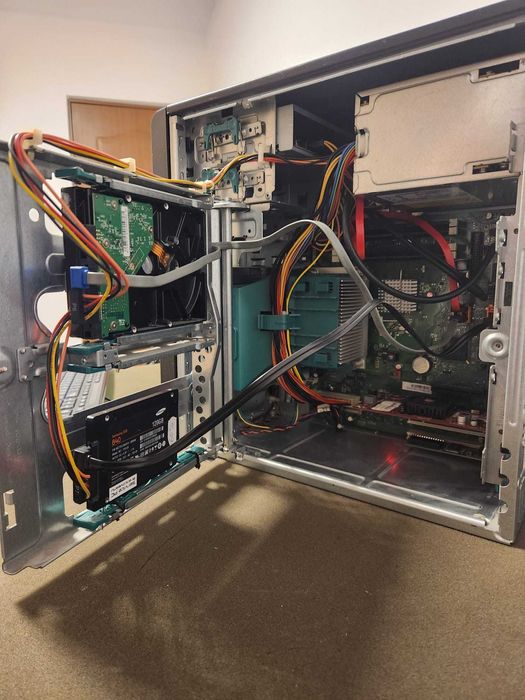 Unitate PC - desktop + monitor - garantie