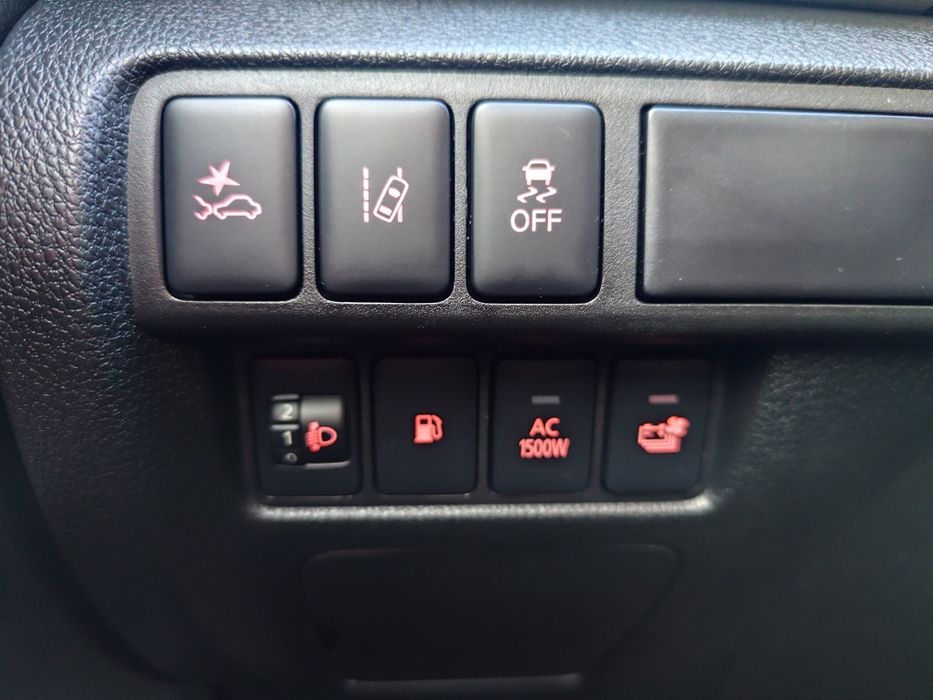 Mitsubishi Eclipse Cross Plug in Hybrid. An 2023. 68000 km.