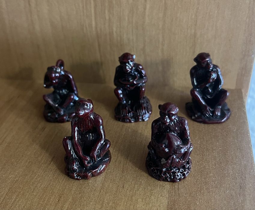 Статуэтки нэтцэ, из кости