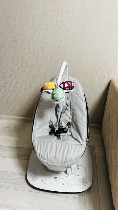 Электрокачели 4moms