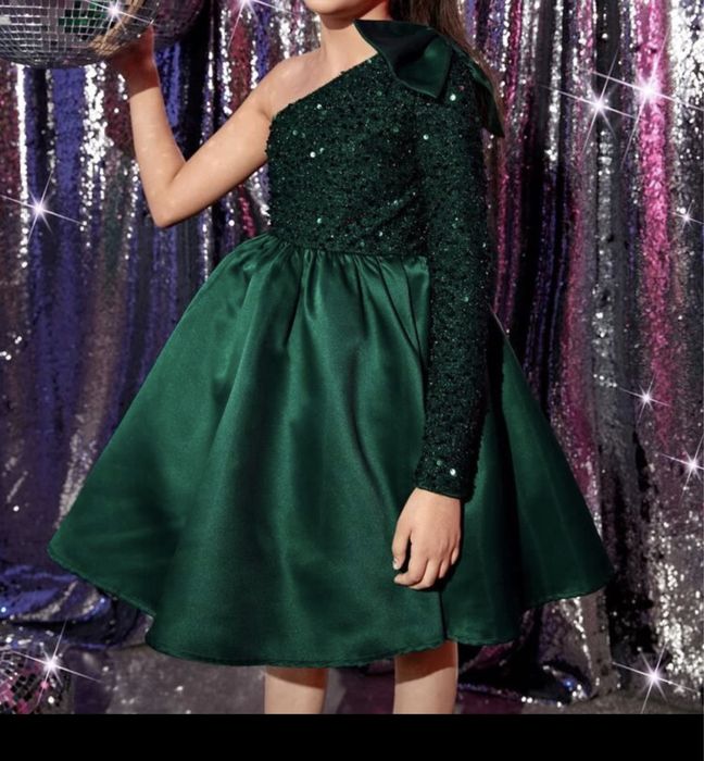 Официални роклички за 8 и 10 годишни