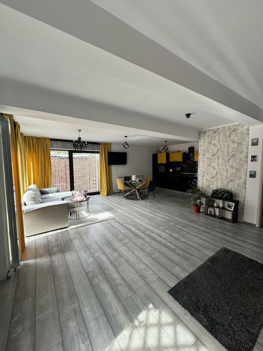 Casa P+M  cu garaj Auto