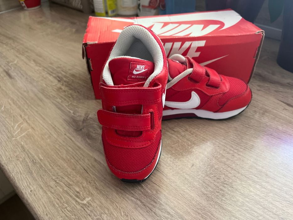 Маратонки Nike 25номер