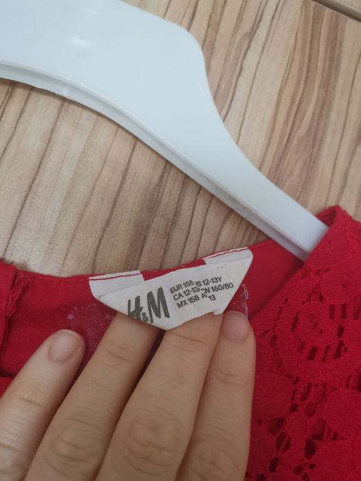 Две Много запазени рокли за малки госпожици