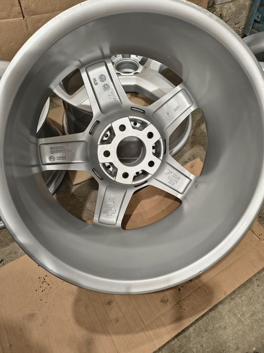 18 цола Амг Спорт пакет за  Мерцедес